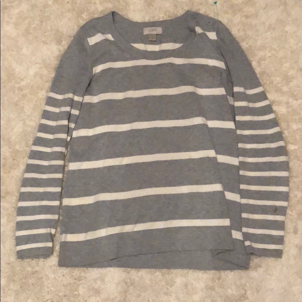 LOFT pullover long sleeved sweatshirt.